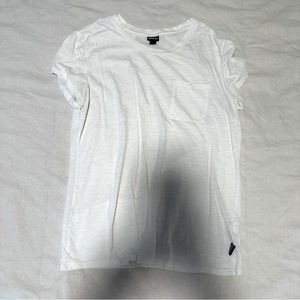 Patagonia women’s soft white tee